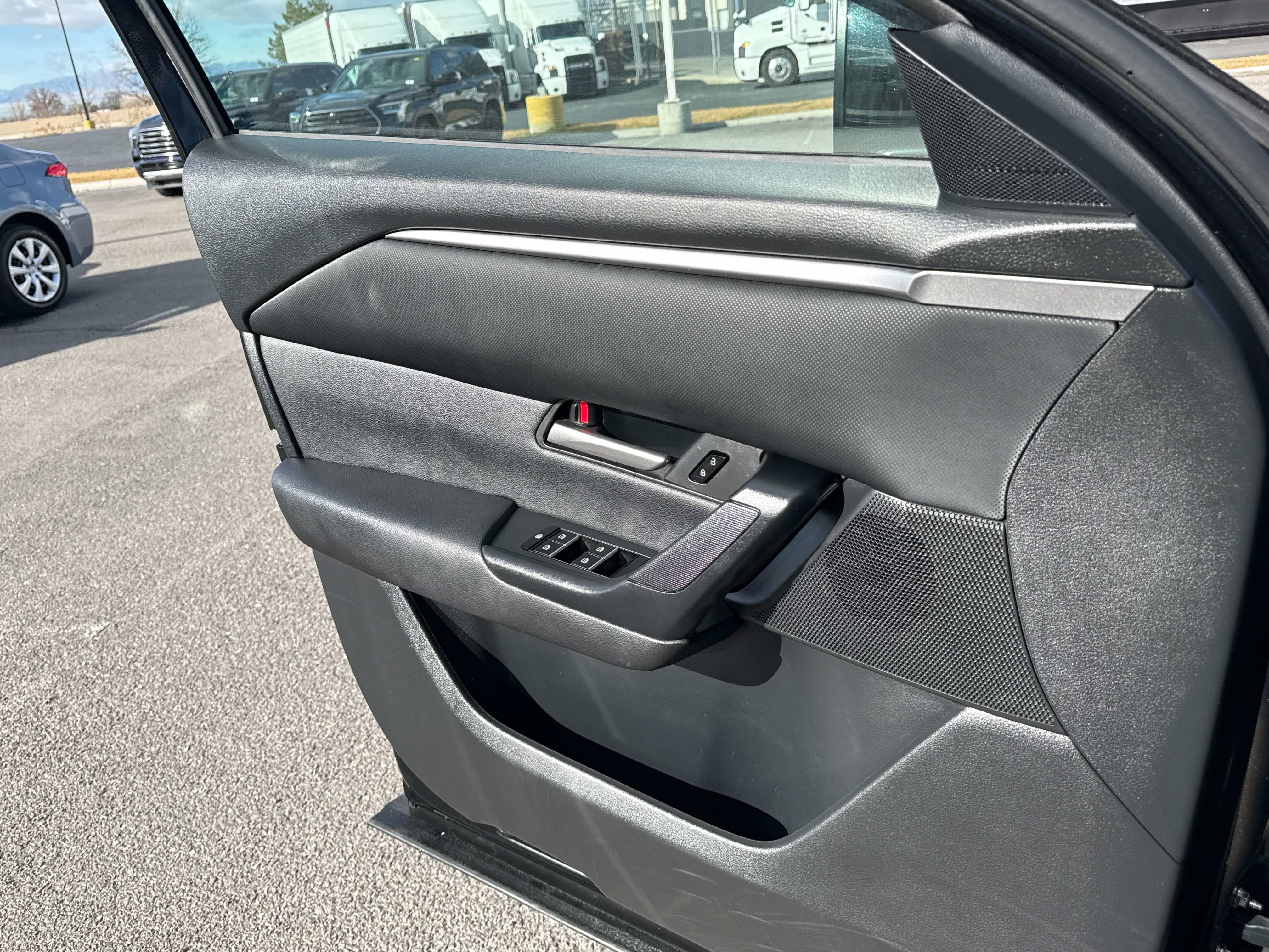 2025 Mazda Mazda CX-50 2.5 S Preferred Package