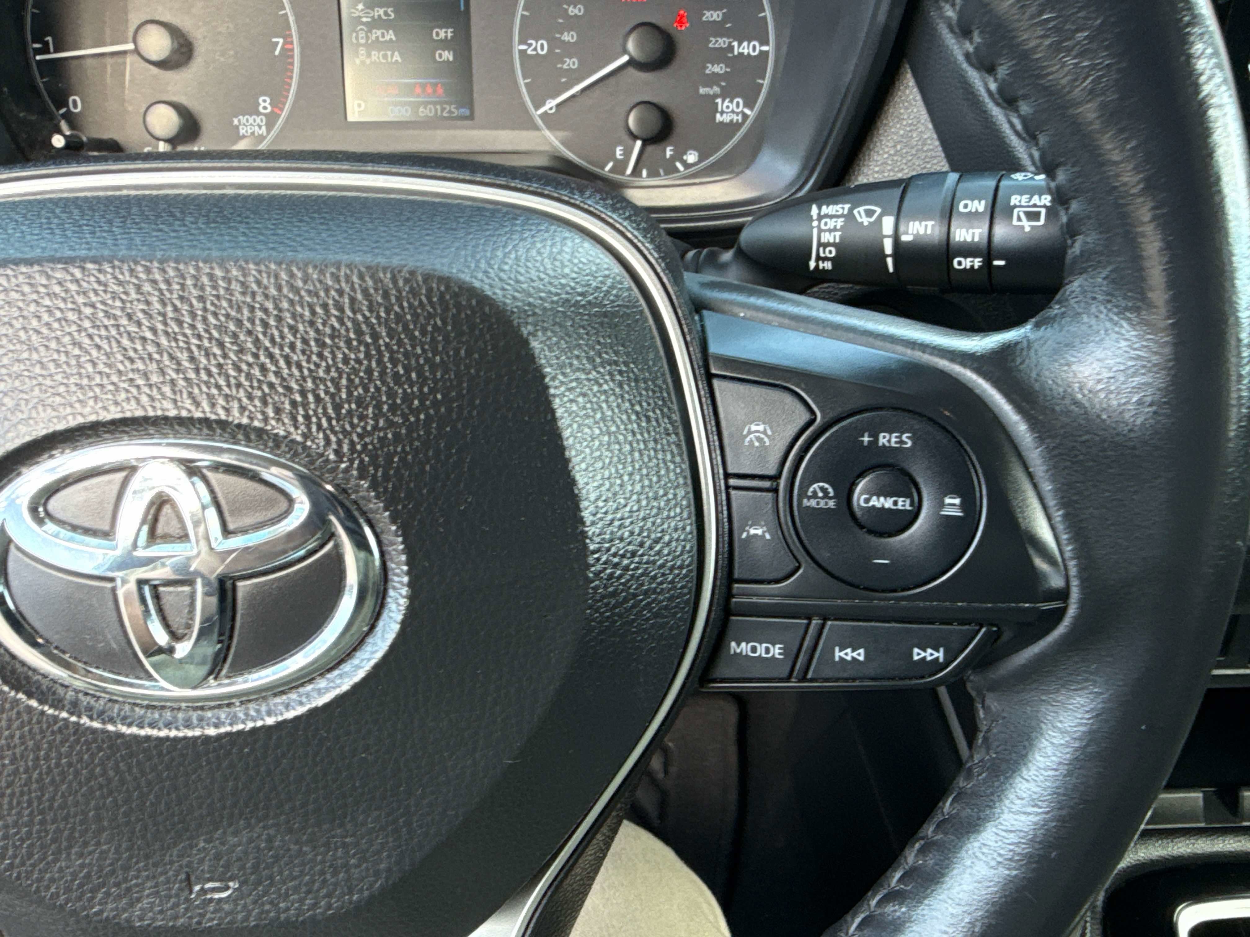 2024 Toyota Corolla Cross LE - Photo 25