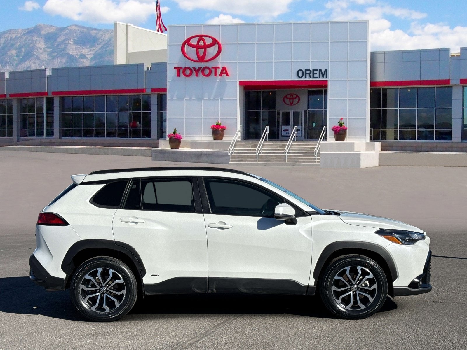 2023 Toyota Corolla Cross Hybrid Hybrid SE