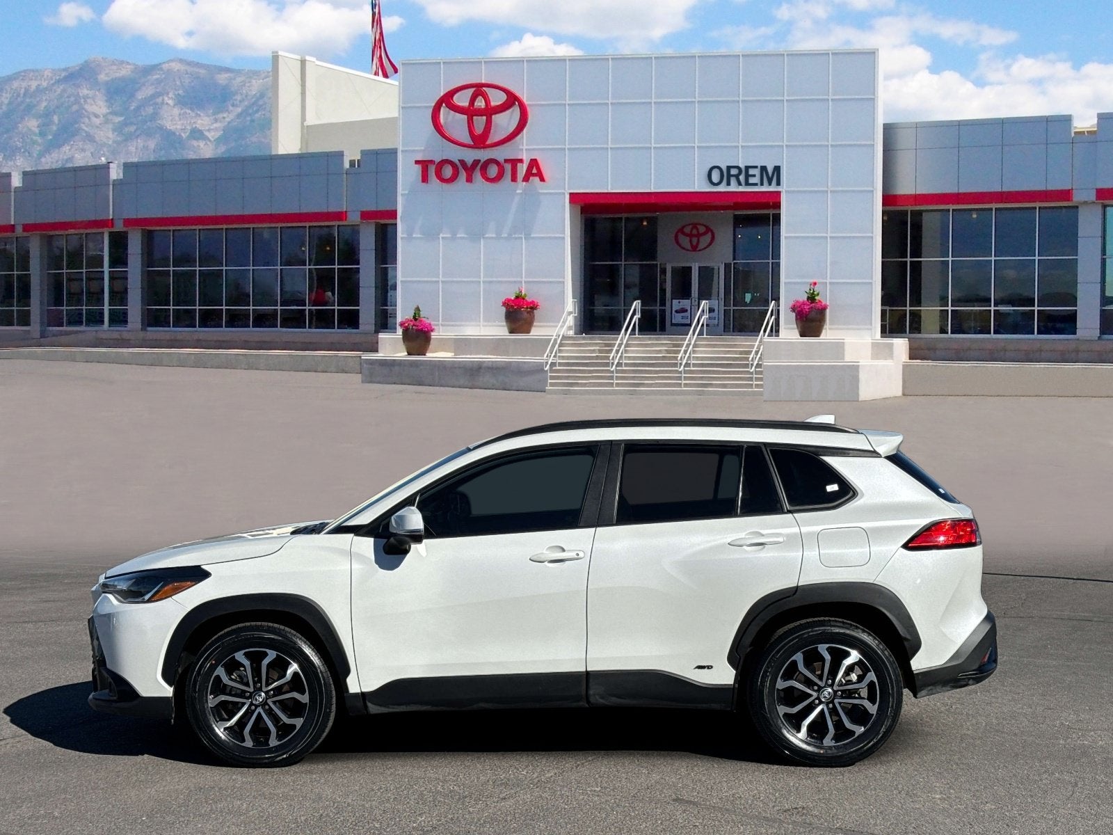 2023 Toyota Corolla Cross Hybrid Hybrid SE