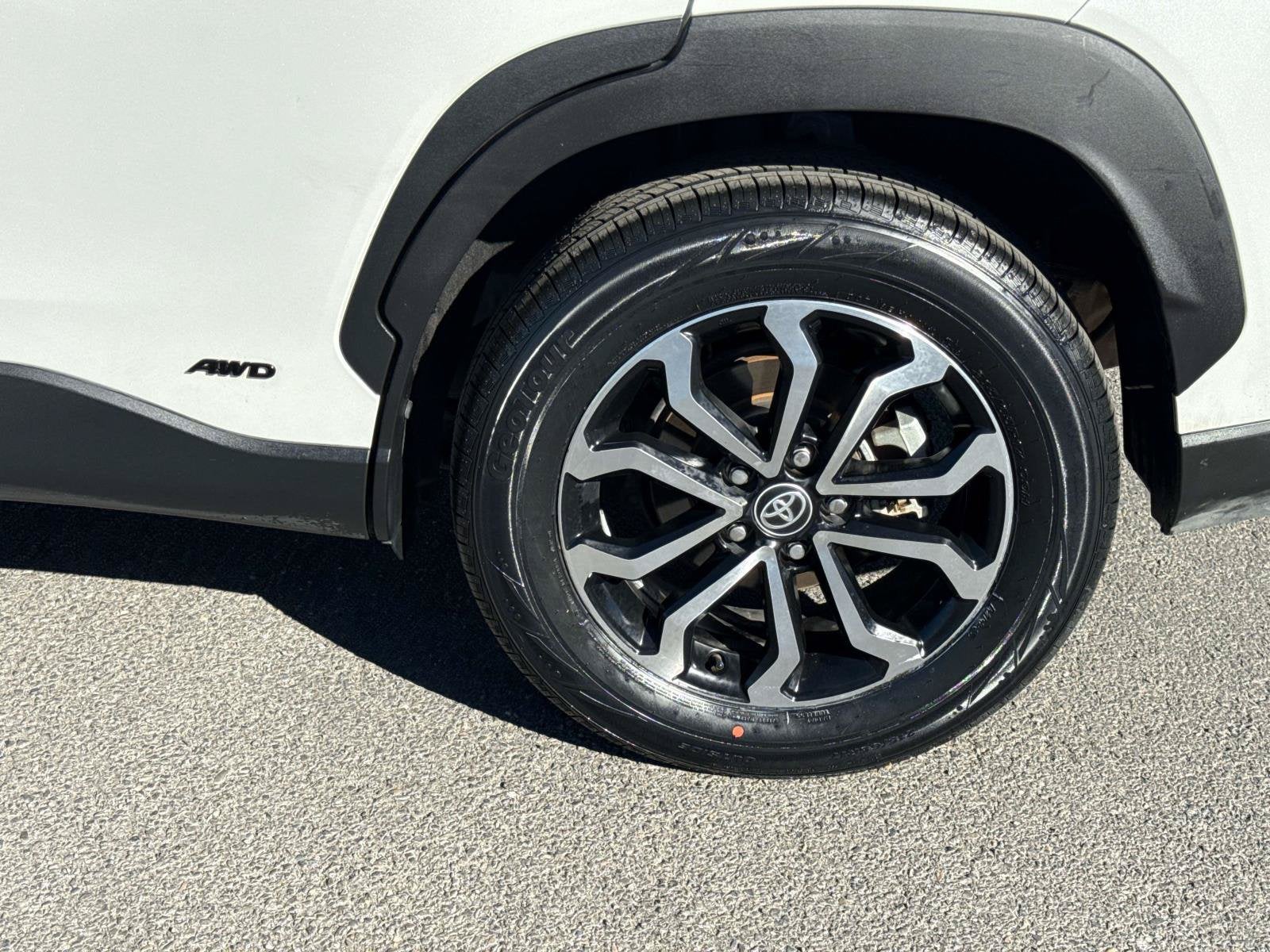 2023 Toyota Corolla Cross Hybrid Hybrid SE