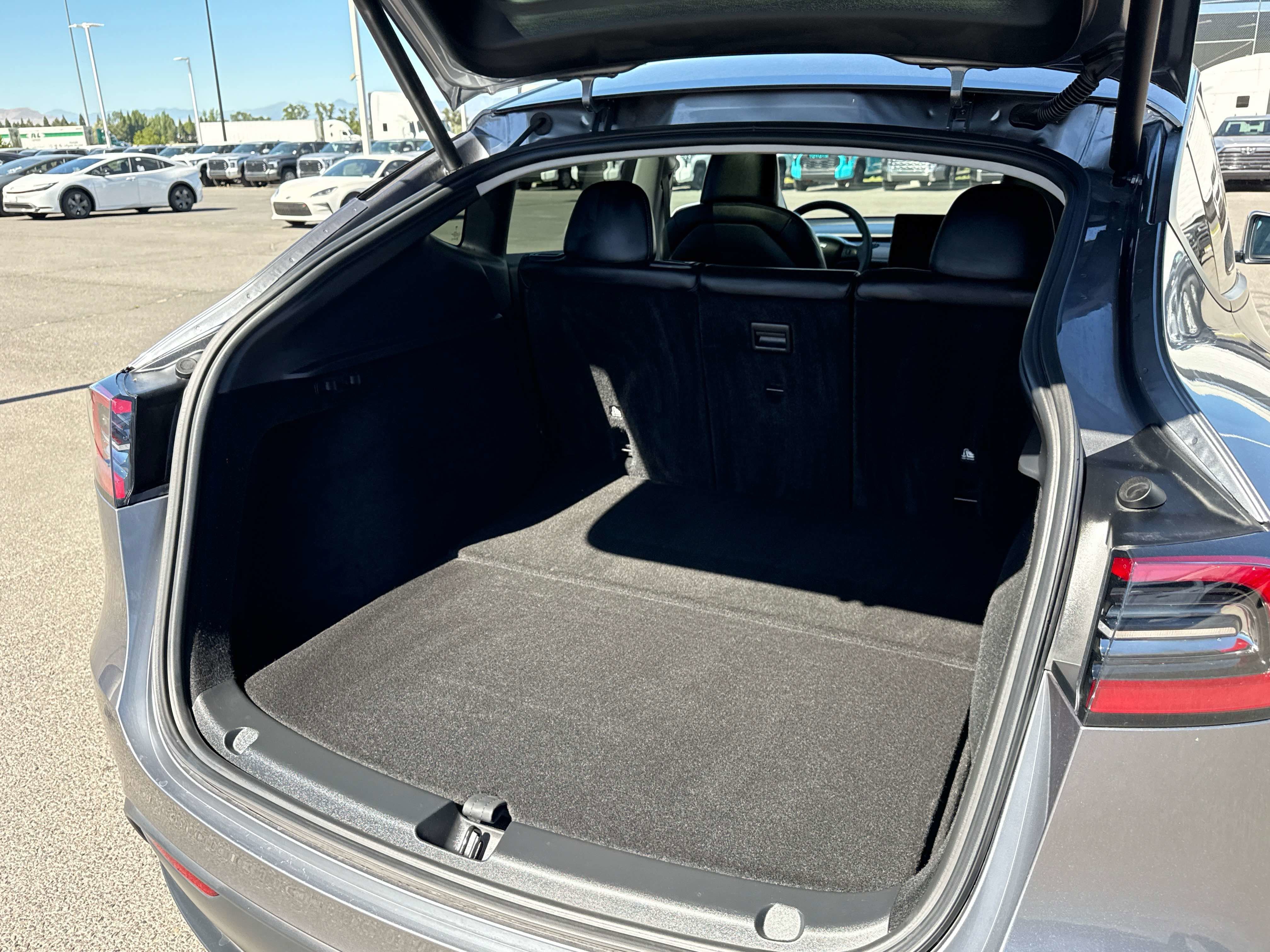 2025 Tesla Model Y Long Range