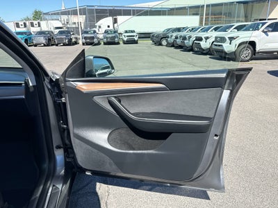2025 Tesla Model Y Long Range