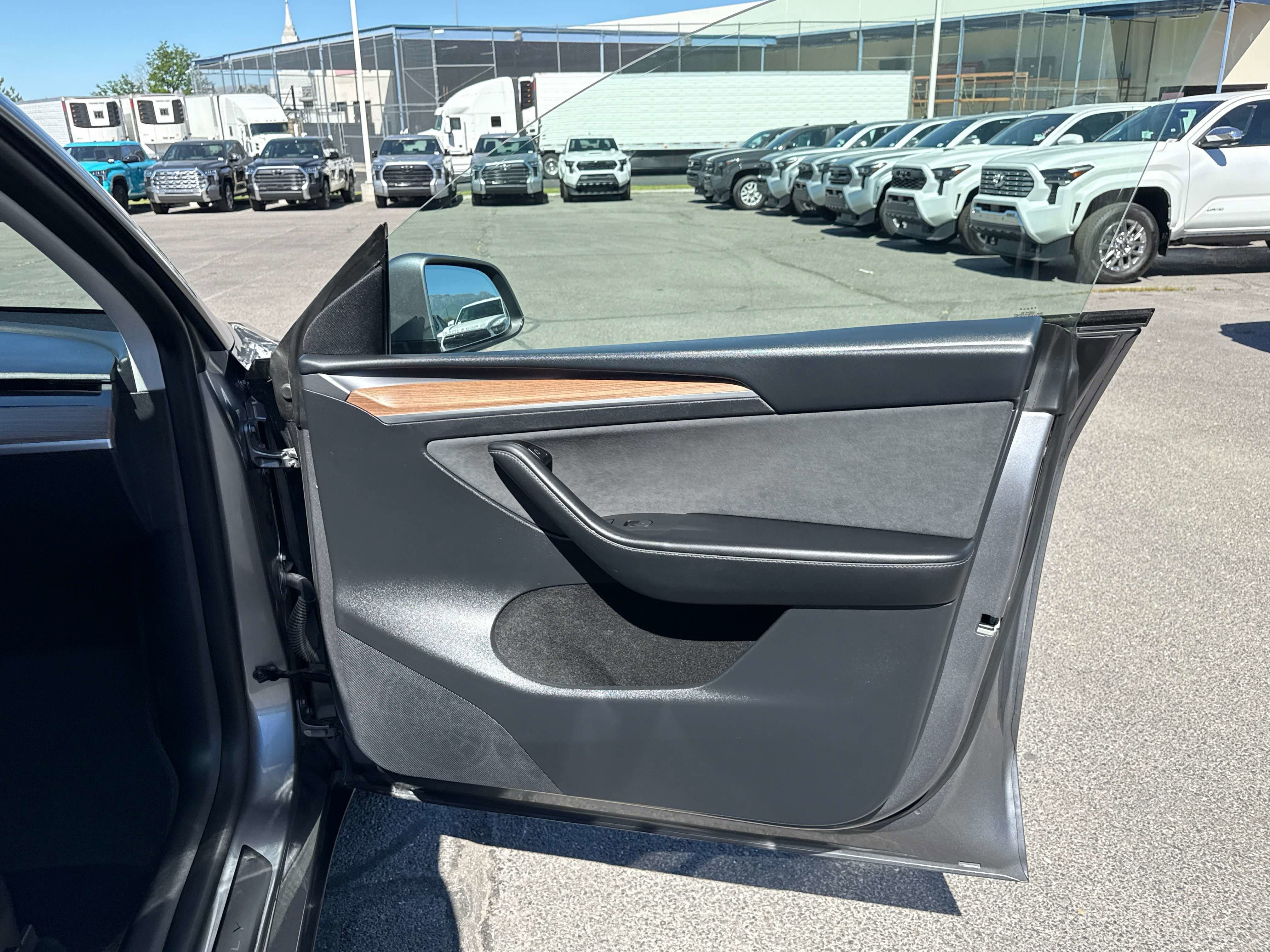 2025 Tesla Model Y Long Range