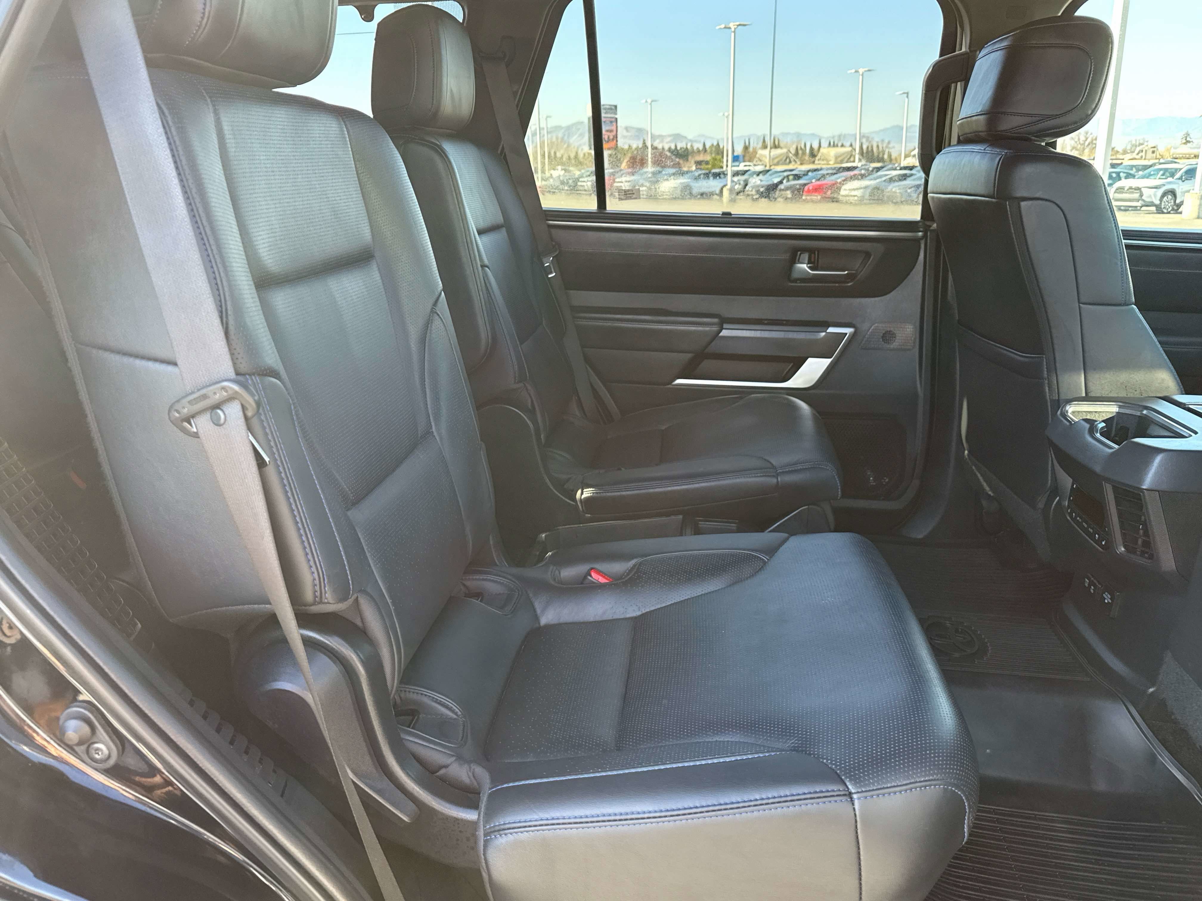 2023 Toyota SEQUOIA 4WD Platinum