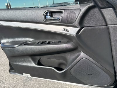 2013 INFINITI G37 x