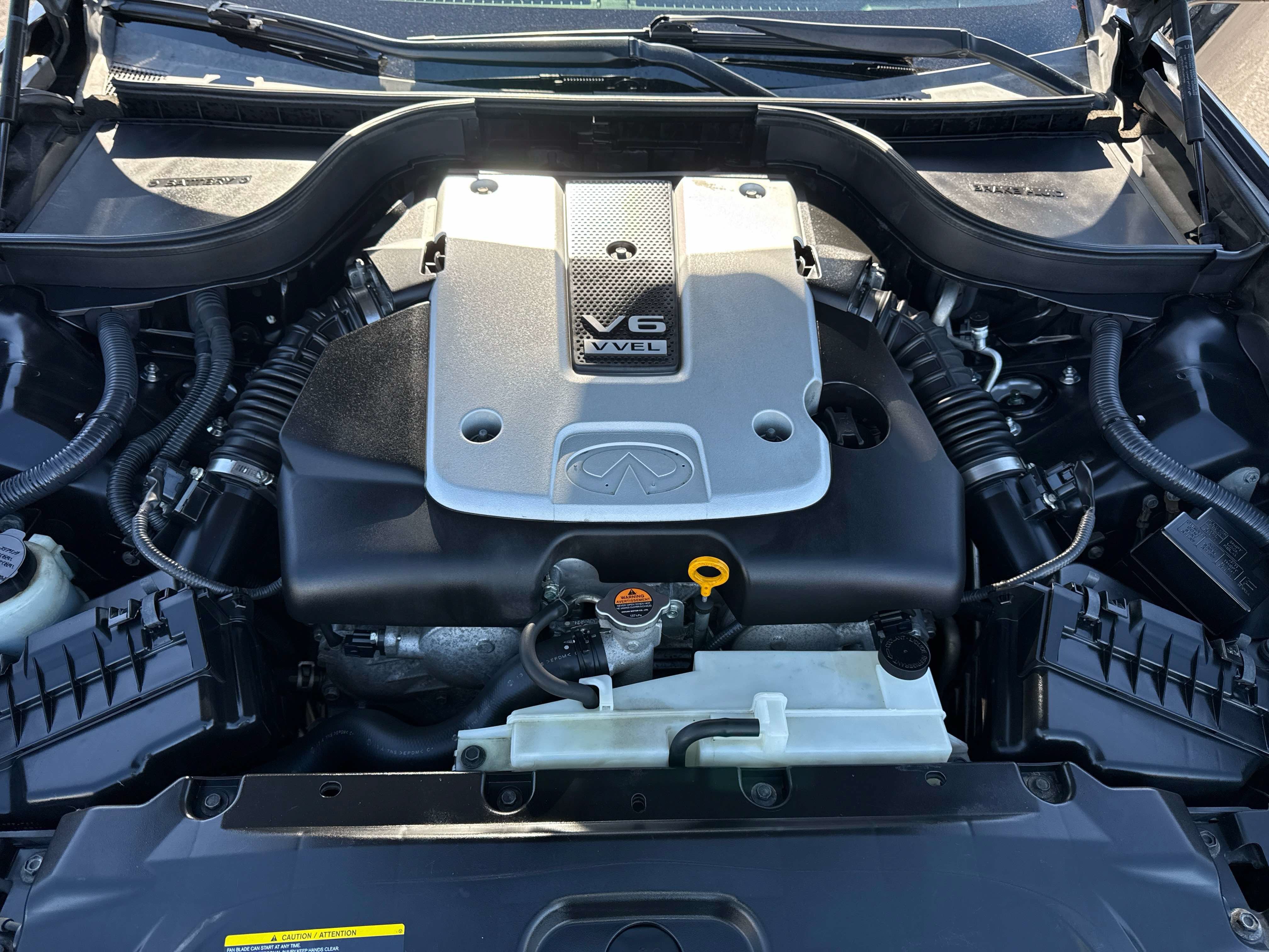 2013 INFINITI G37 x
