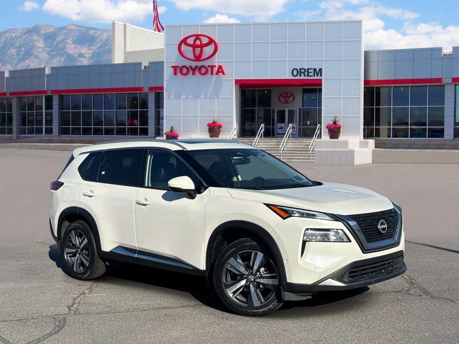 2023 Nissan Rogue SL