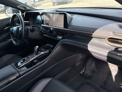 2024 Toyota CROWN Limited