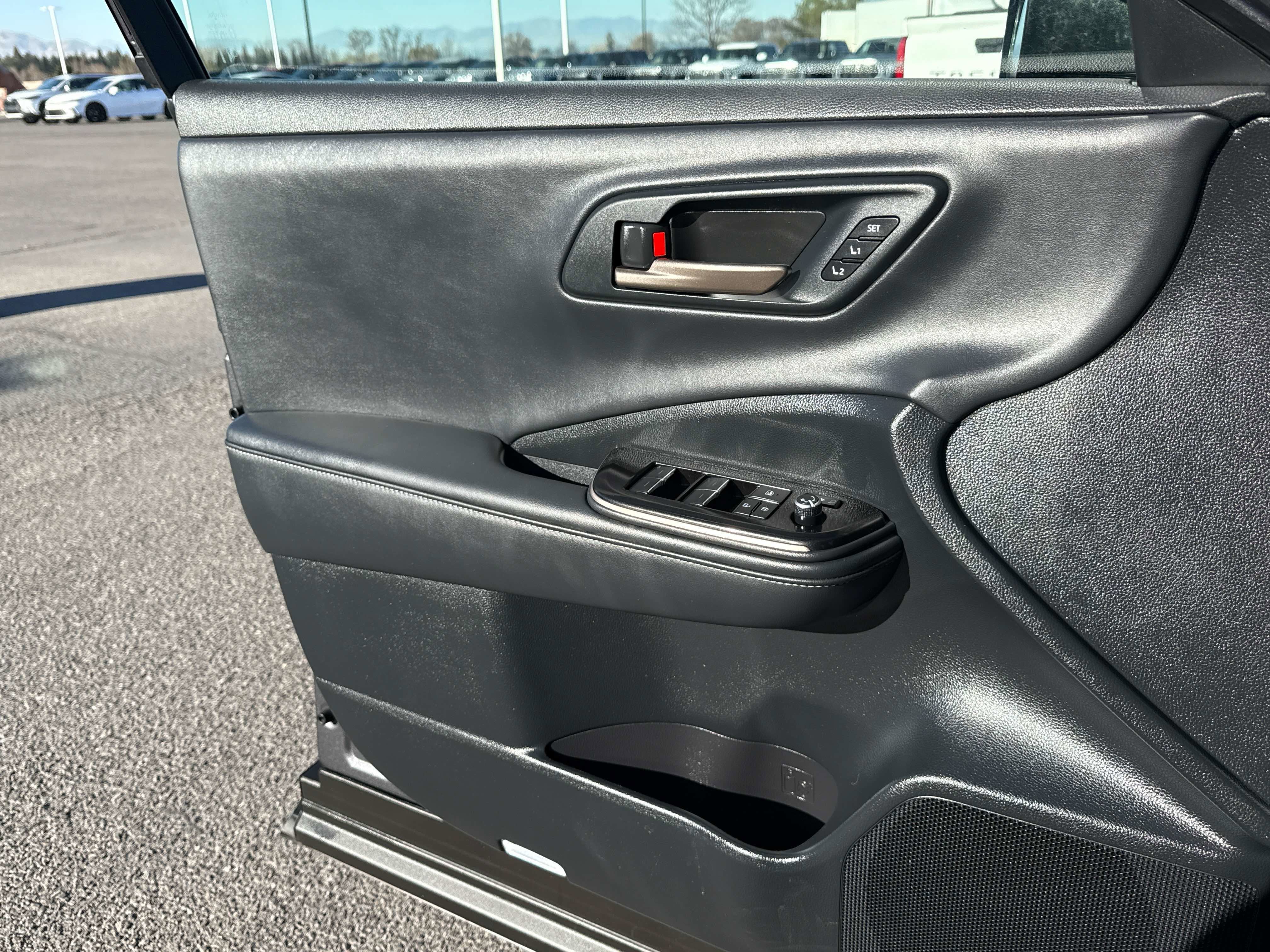 2024 Toyota CROWN Limited