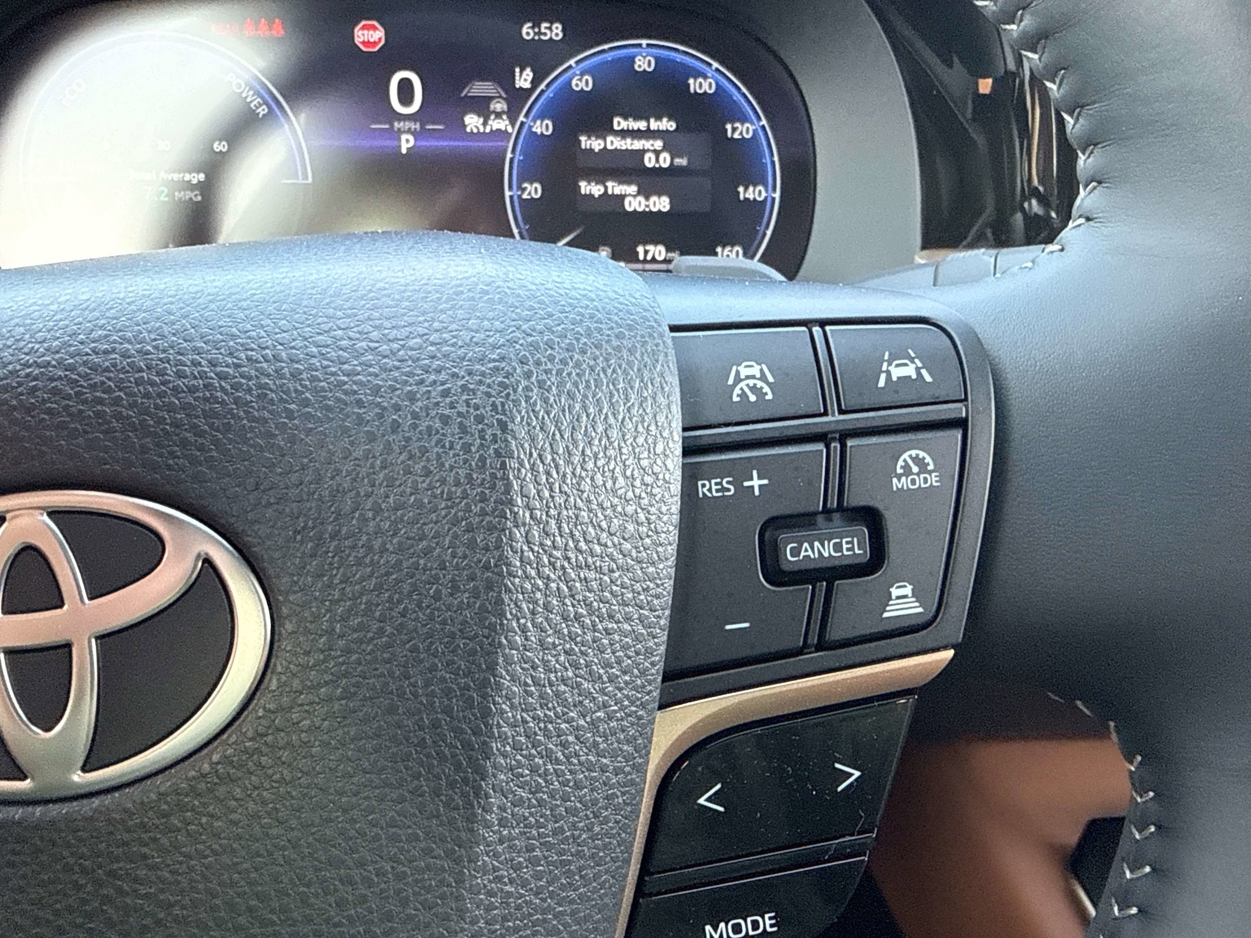 2026 Toyota Toyota Crown Signia XLE