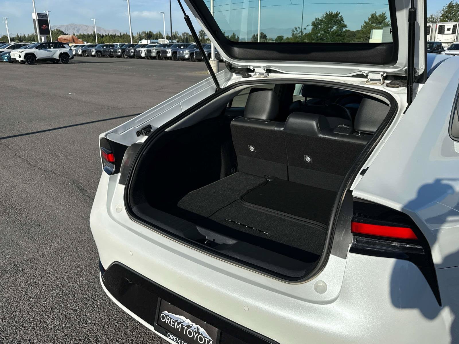 2025 Toyota Prius XLE