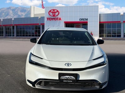 2025 Toyota Prius XLE