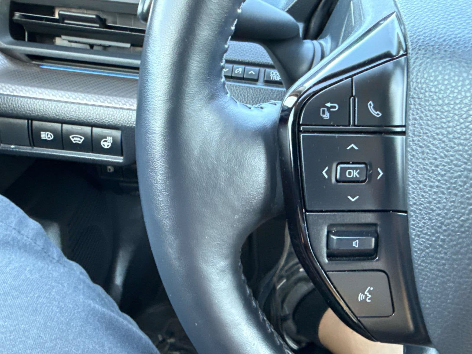 2025 Toyota Prius XLE