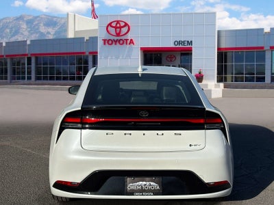 2025 Toyota Prius XLE