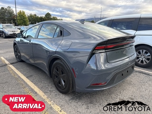2025 Toyota Prius LE