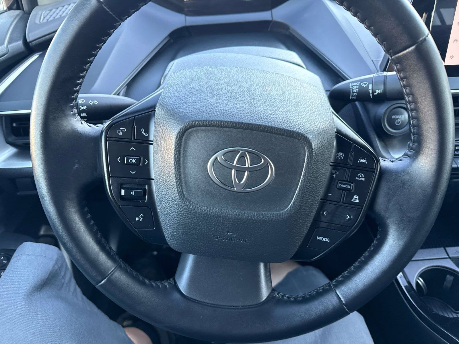 2025 Toyota Prius LE