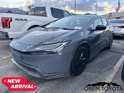 2025 Toyota Prius LE