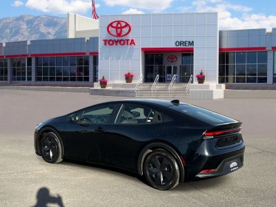 2025 Toyota Prius LE