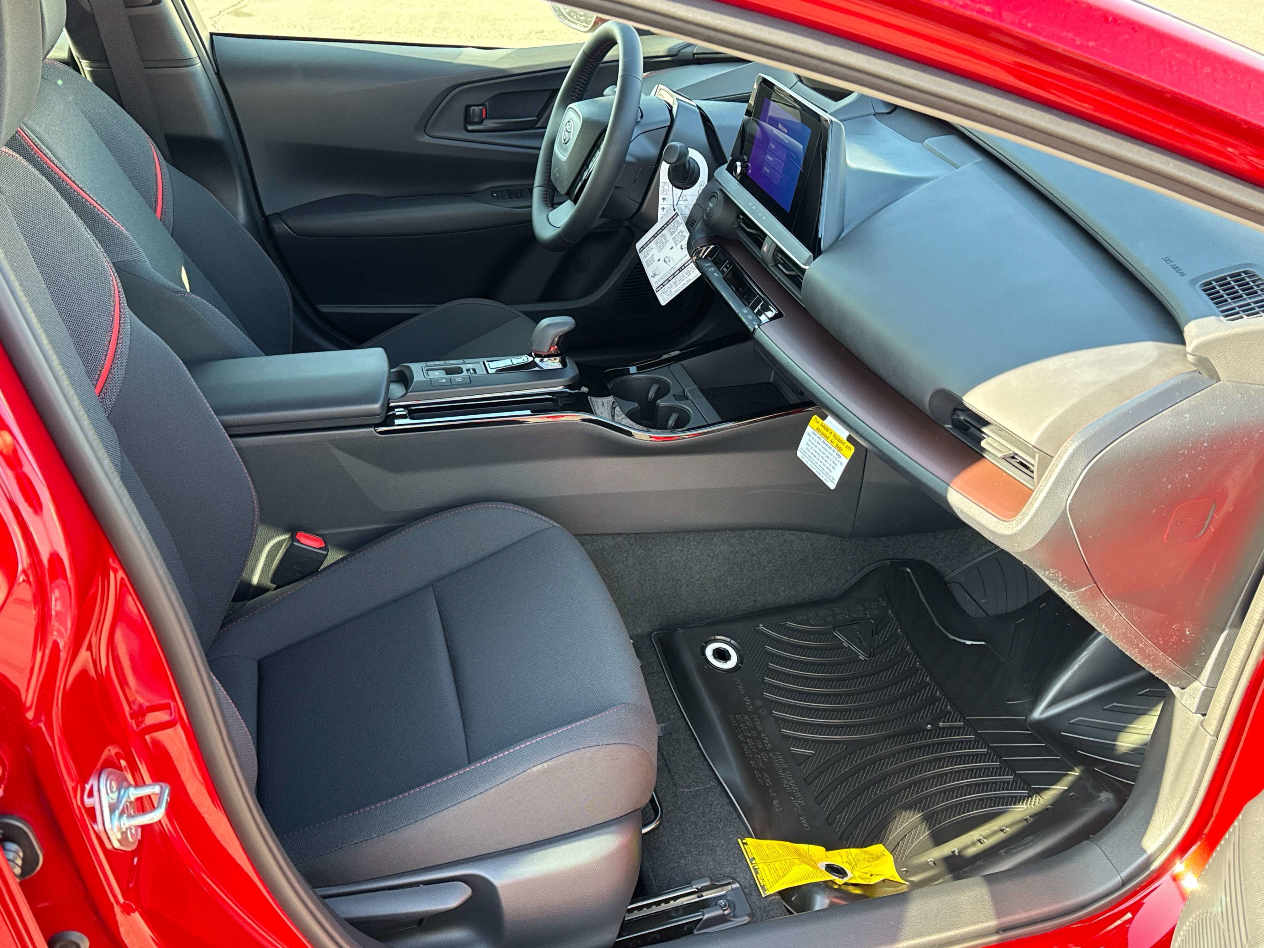 2026 Toyota Prius Plug-in Hybrid SE