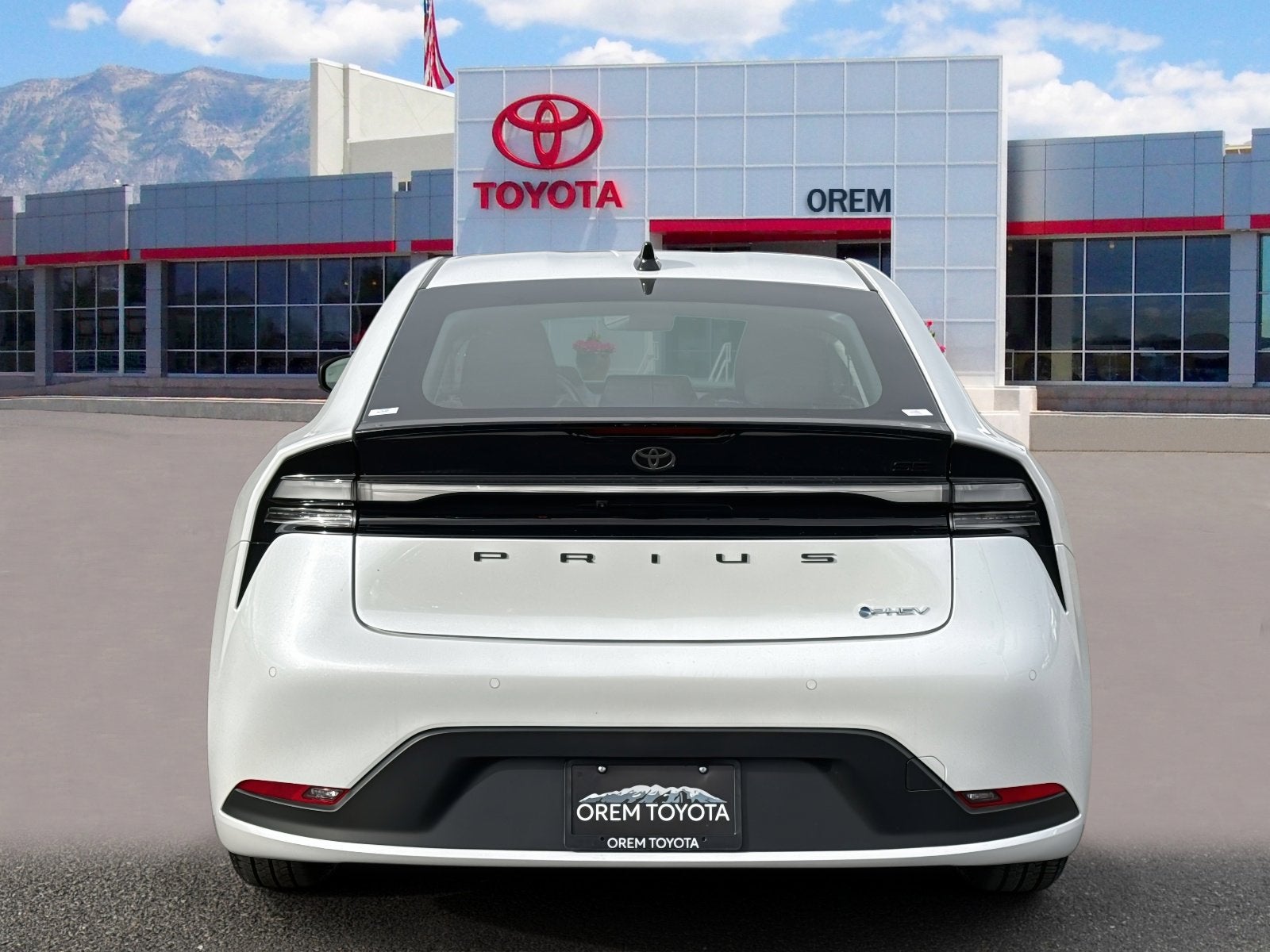 2026 Toyota Prius Plug-in Hybrid SE