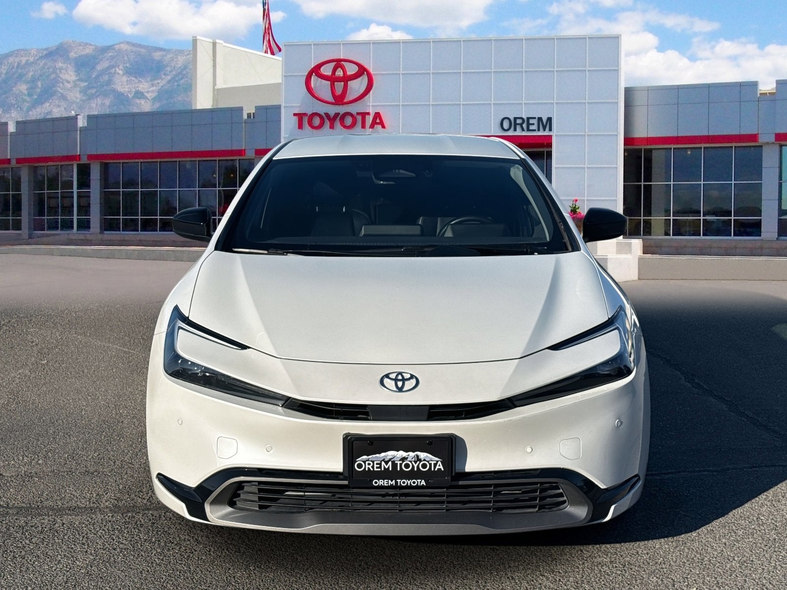 2023 Toyota PRIUS XLE