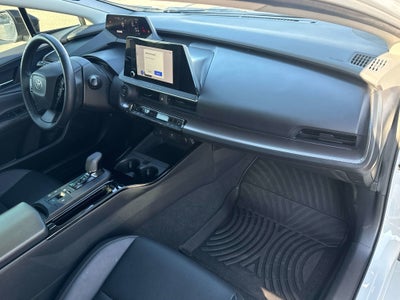 2023 Toyota PRIUS XLE