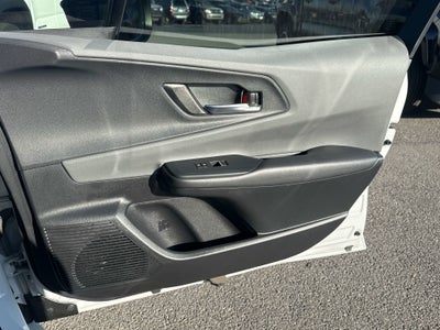 2023 Toyota PRIUS XLE