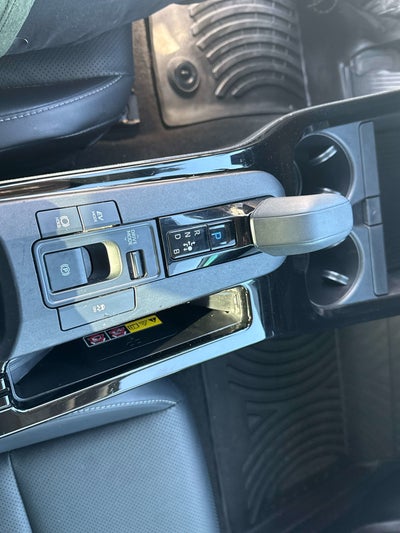 2023 Toyota PRIUS XLE