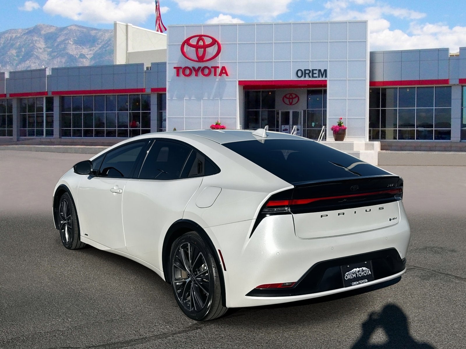 2023 Toyota PRIUS XLE