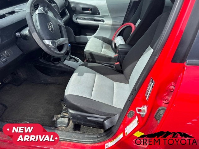 2014 Toyota PRIUS c Two