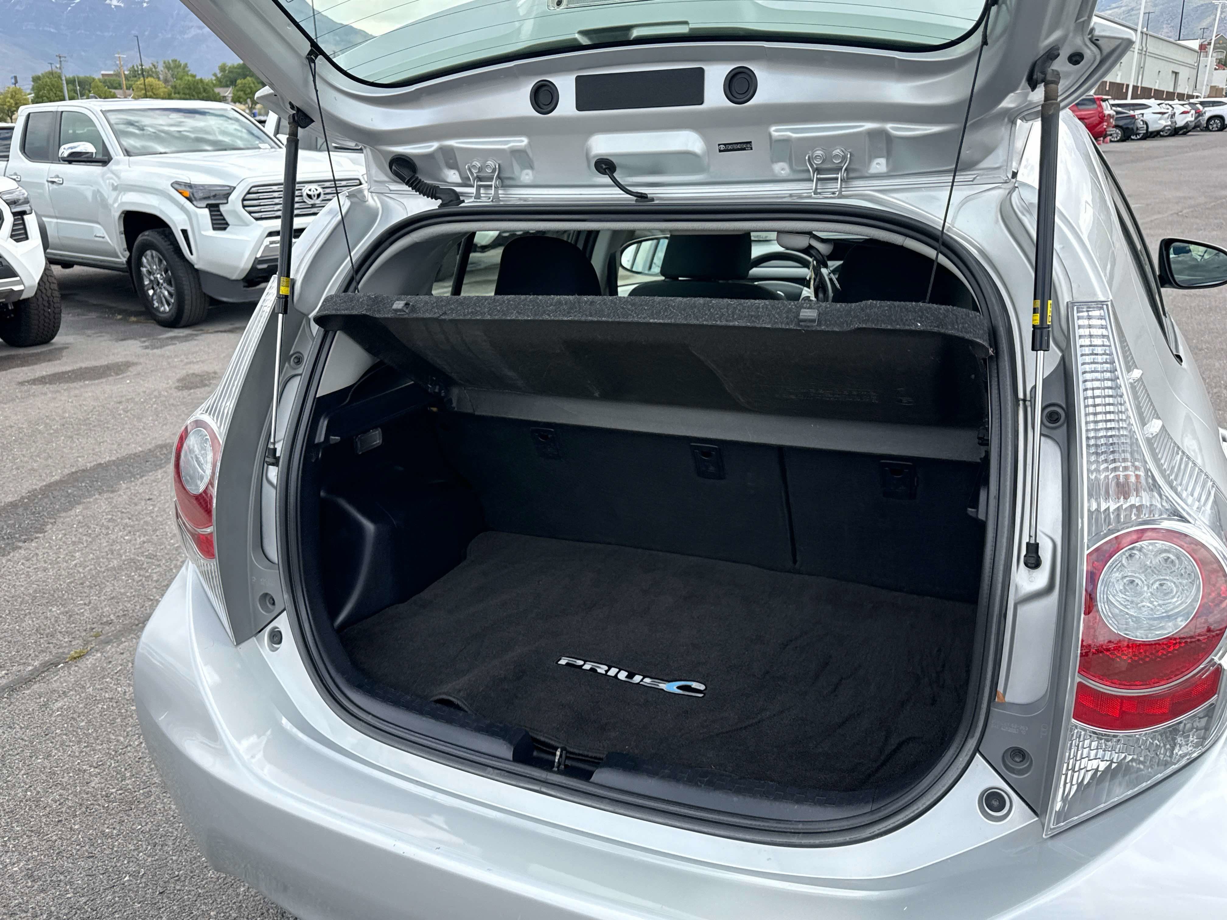2013 Toyota PRIUS c Two