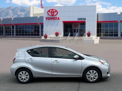 2013 Toyota PRIUS c Two