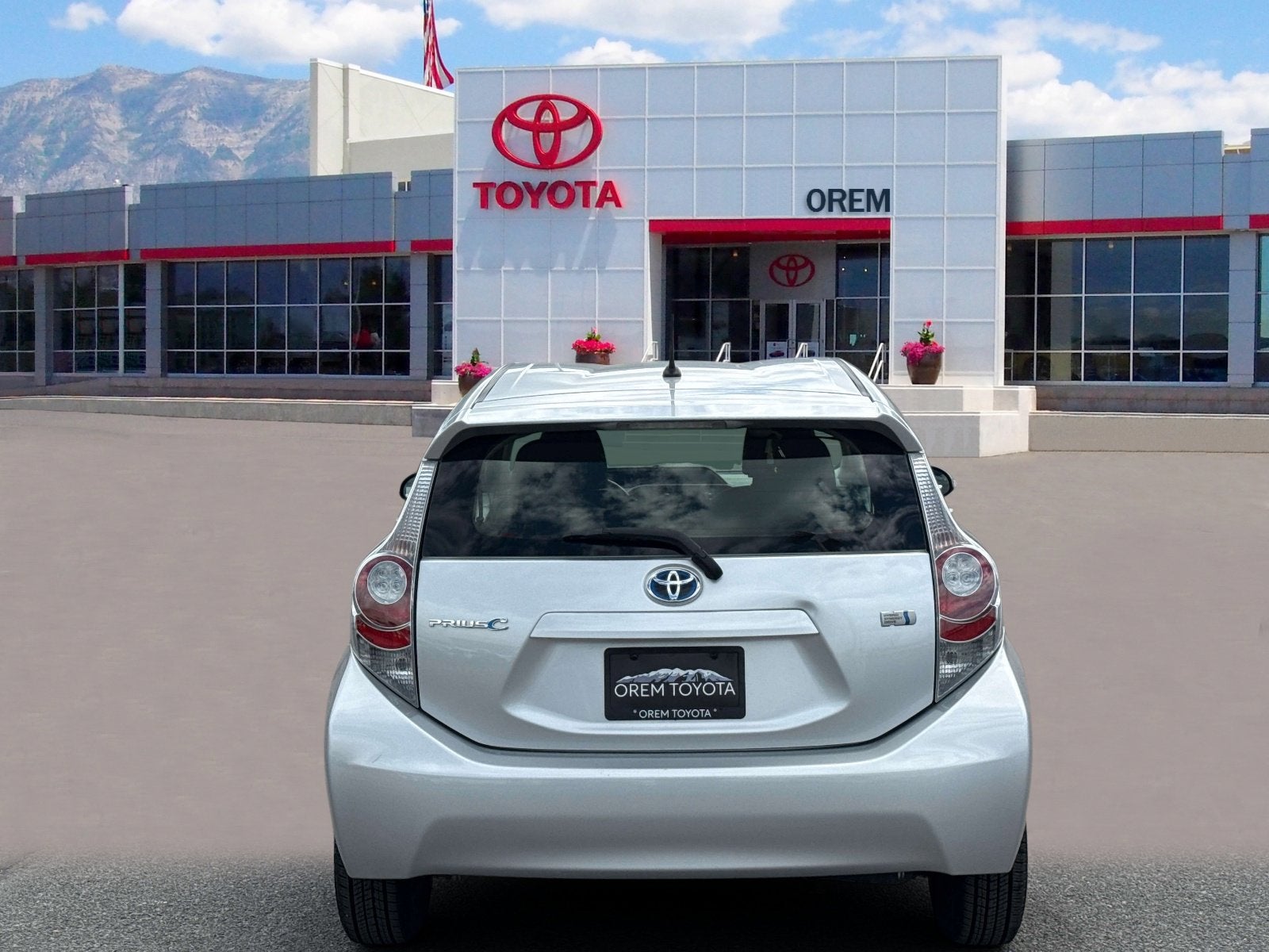 2013 Toyota PRIUS c Two