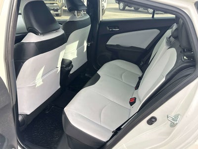 2019 Toyota PRIUS XLE