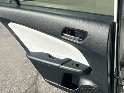 2019 Toyota PRIUS XLE