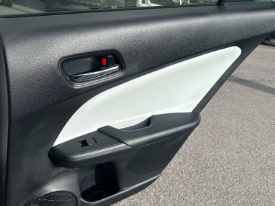 2019 Toyota PRIUS XLE