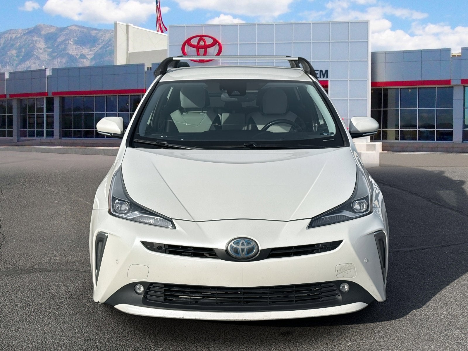 2019 Toyota PRIUS XLE