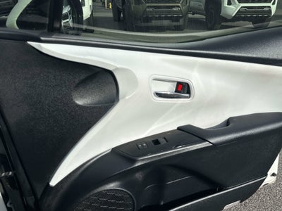 2019 Toyota PRIUS XLE