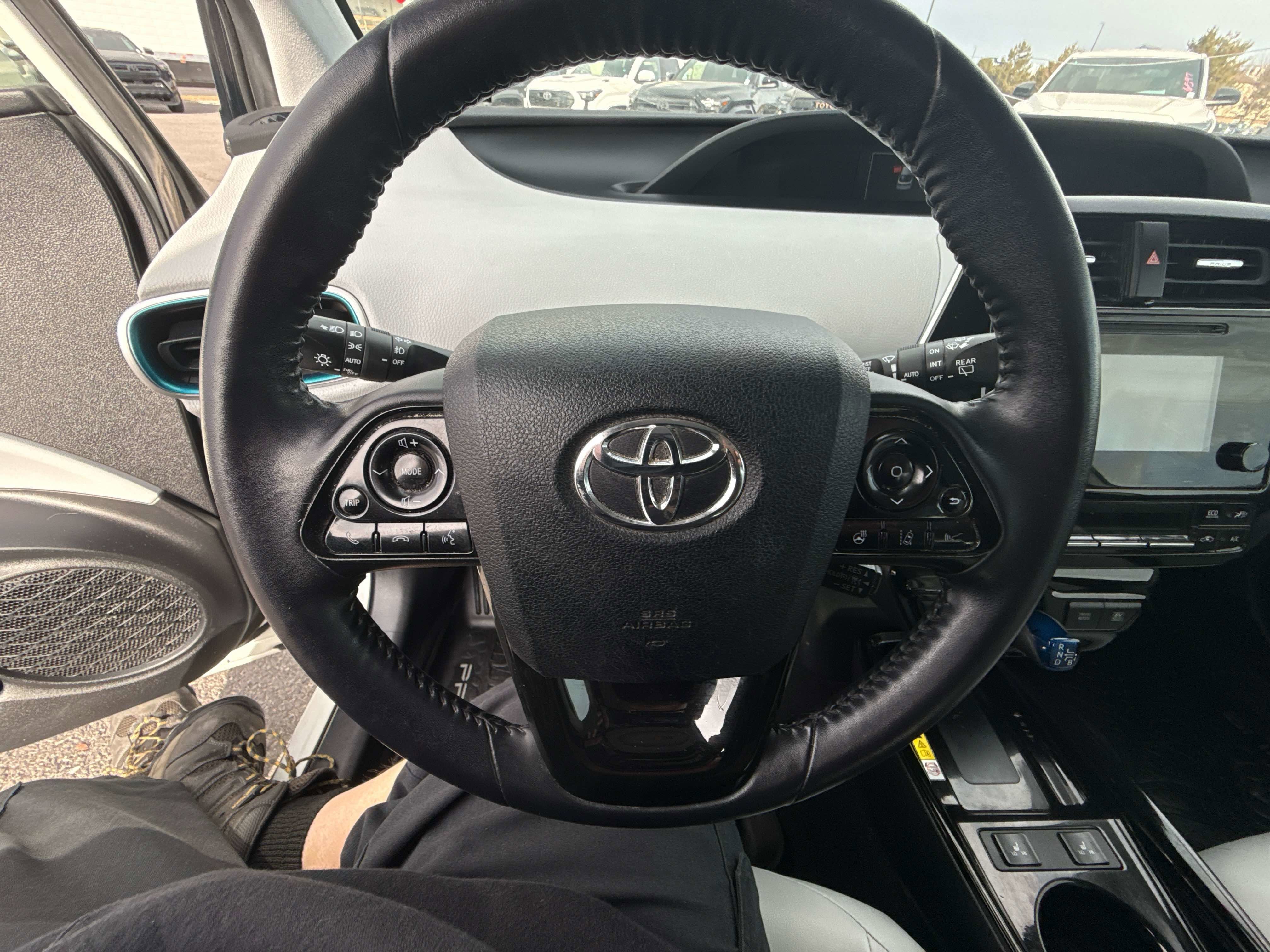 2019 Toyota PRIUS XLE