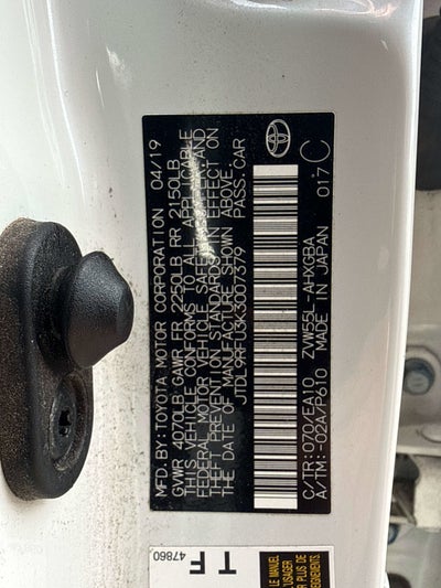 2019 Toyota PRIUS XLE