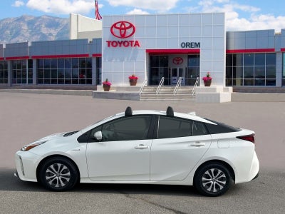 2019 Toyota PRIUS XLE