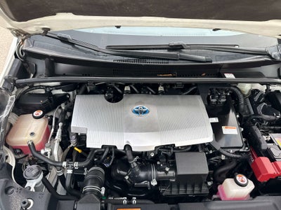 2019 Toyota PRIUS XLE