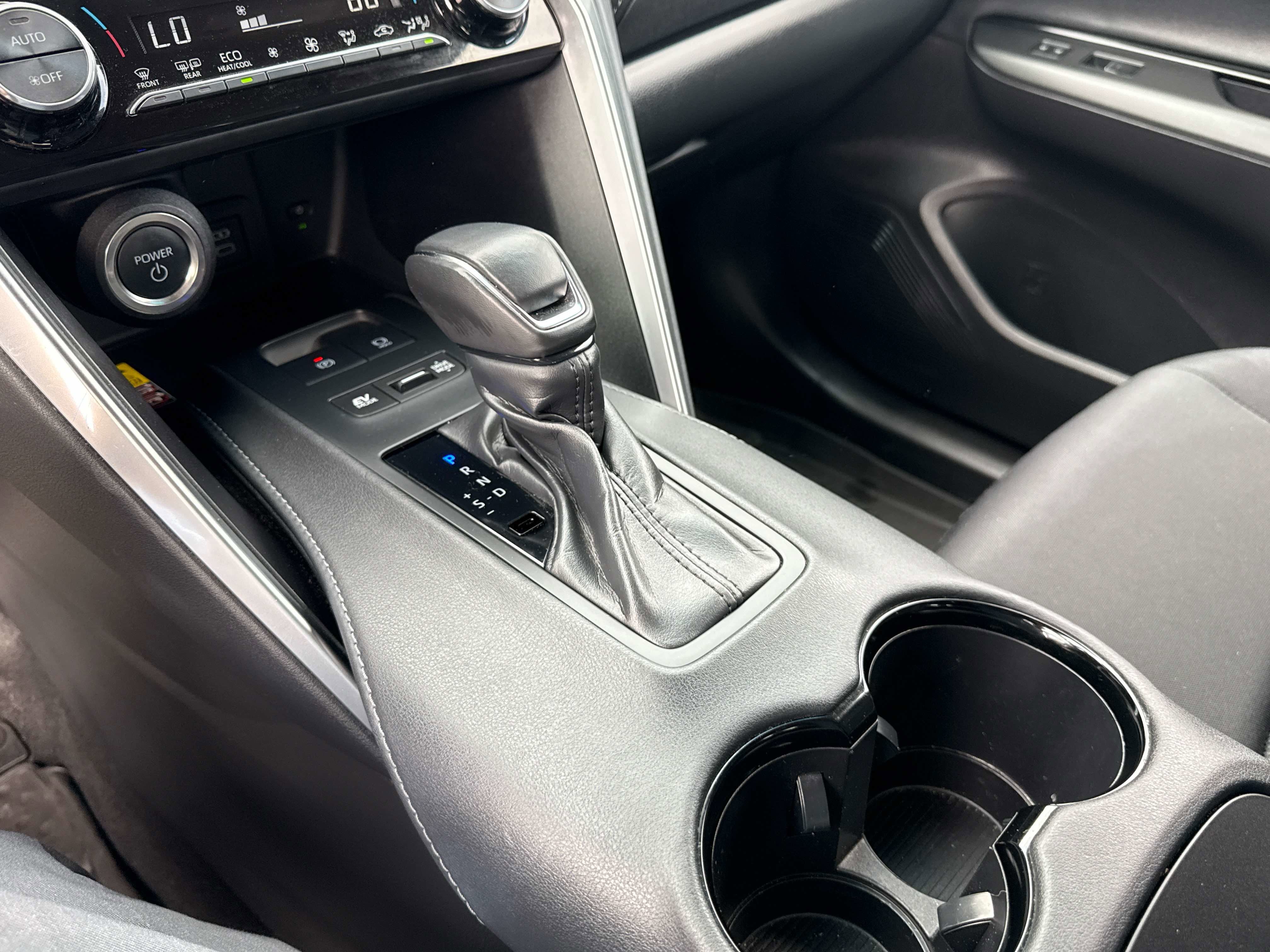 2024 Toyota Venza LE
