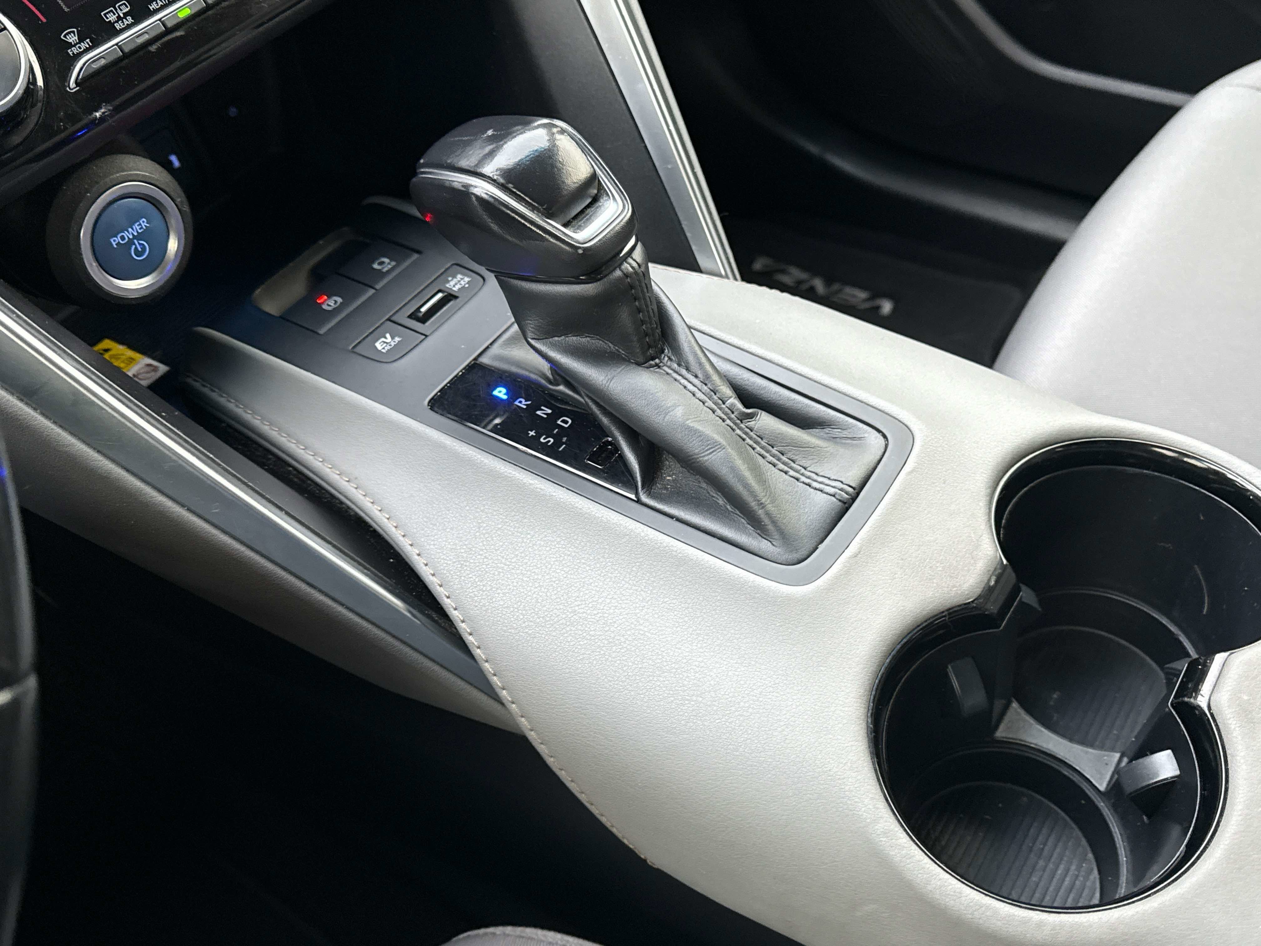 2021 Toyota Venza LE LE