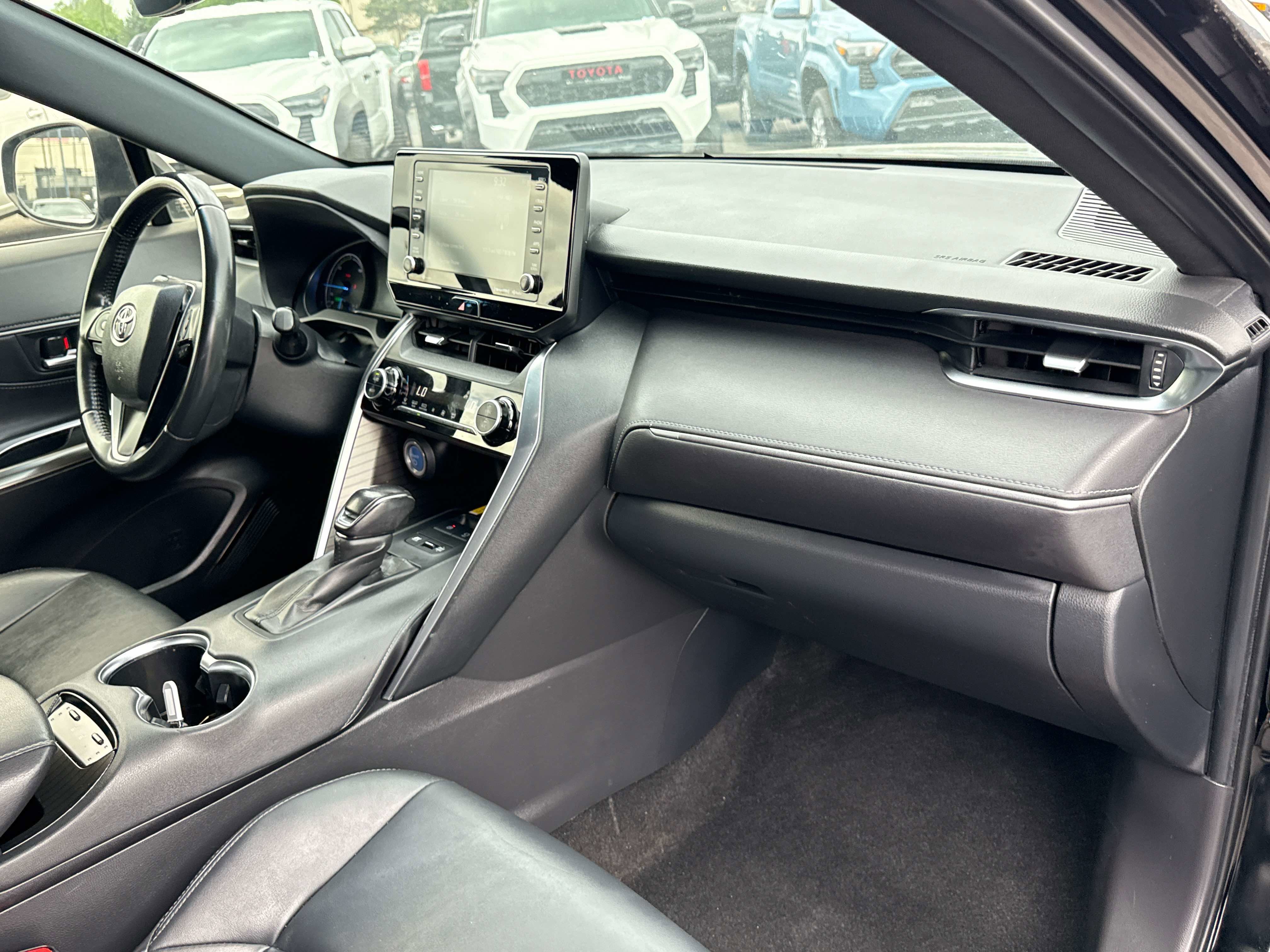 2022 Toyota Venza XLE - Photo 18