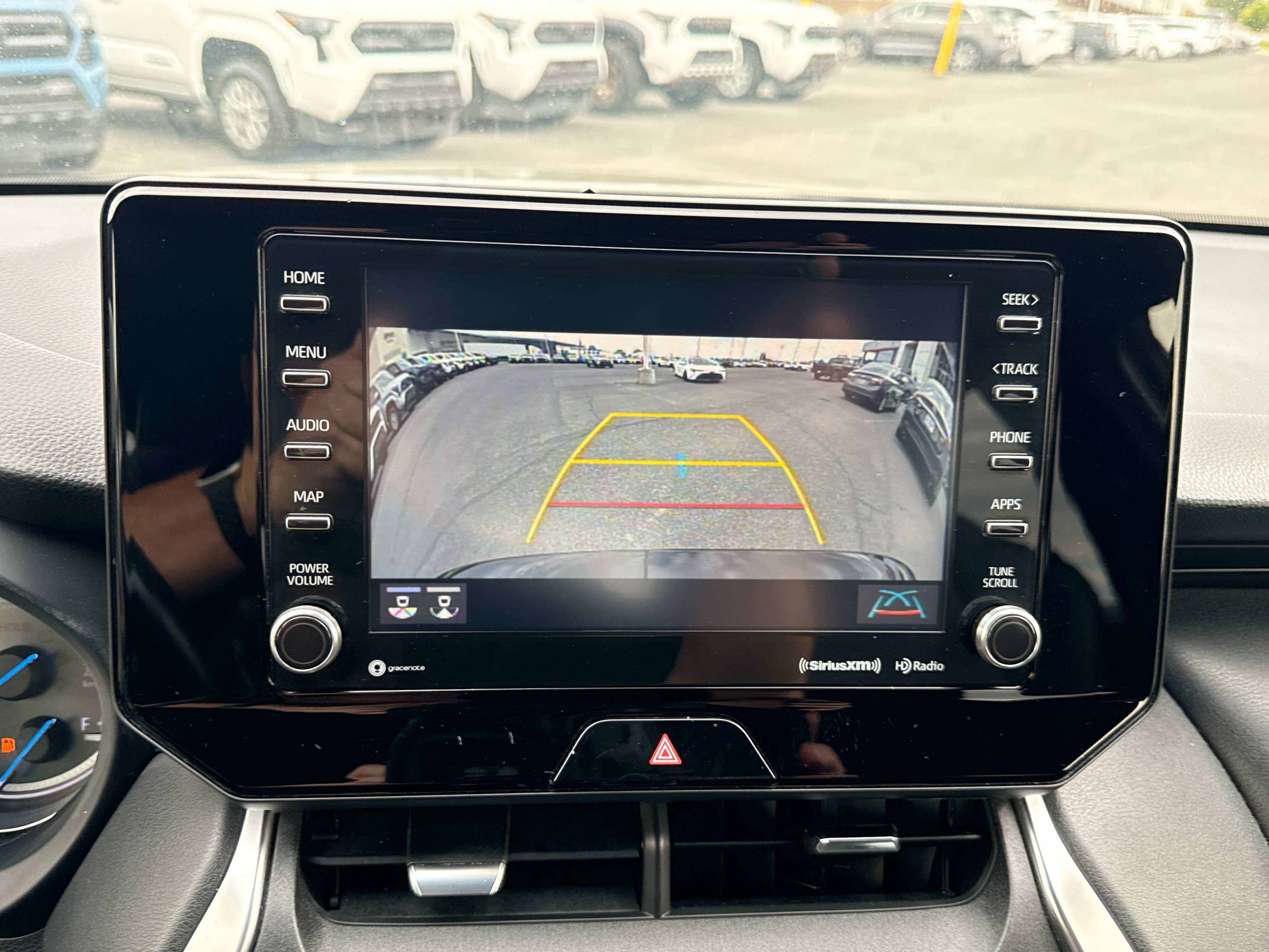 2022 Toyota Venza XLE - Photo 22