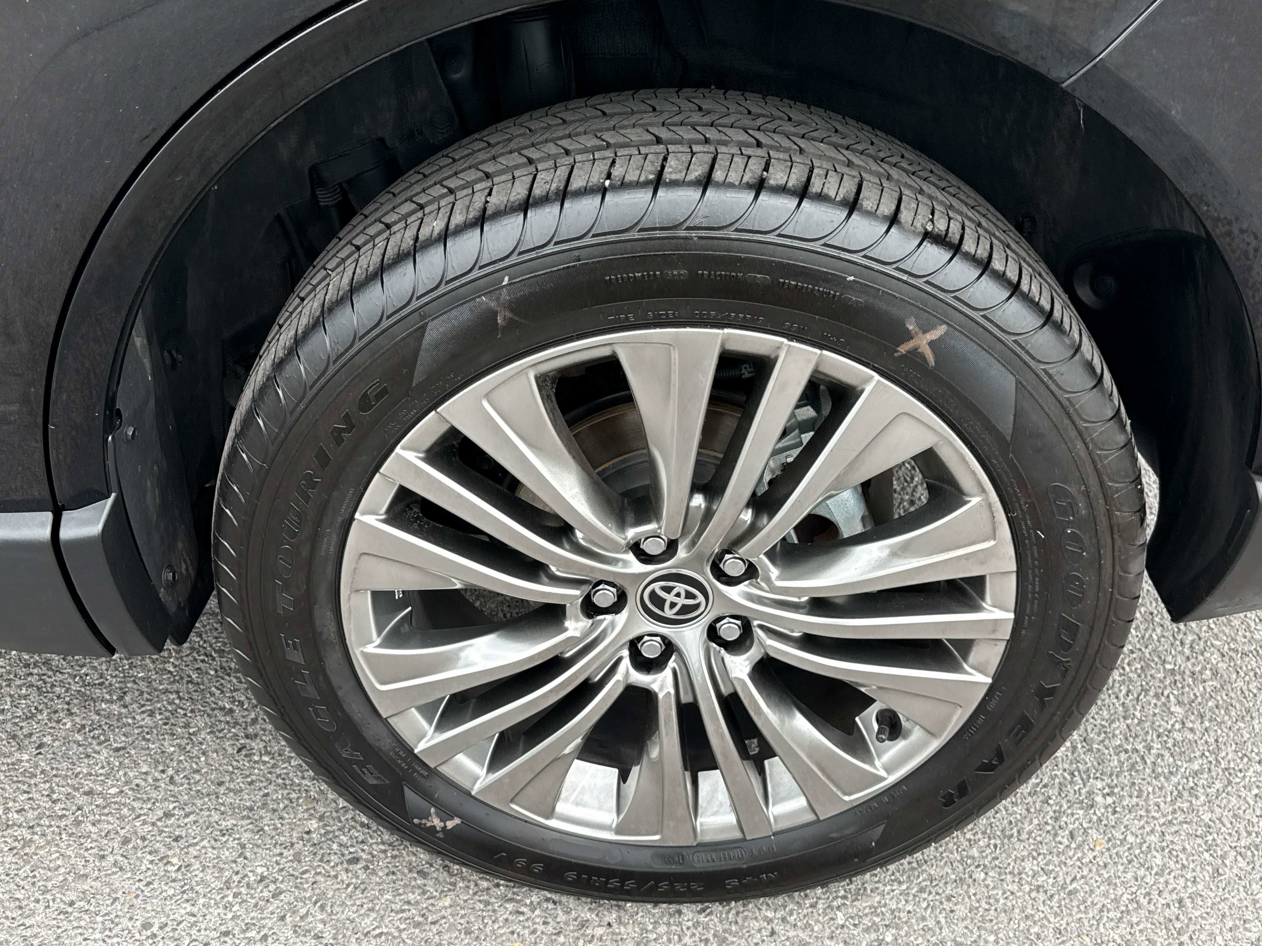 2022 Toyota Venza XLE