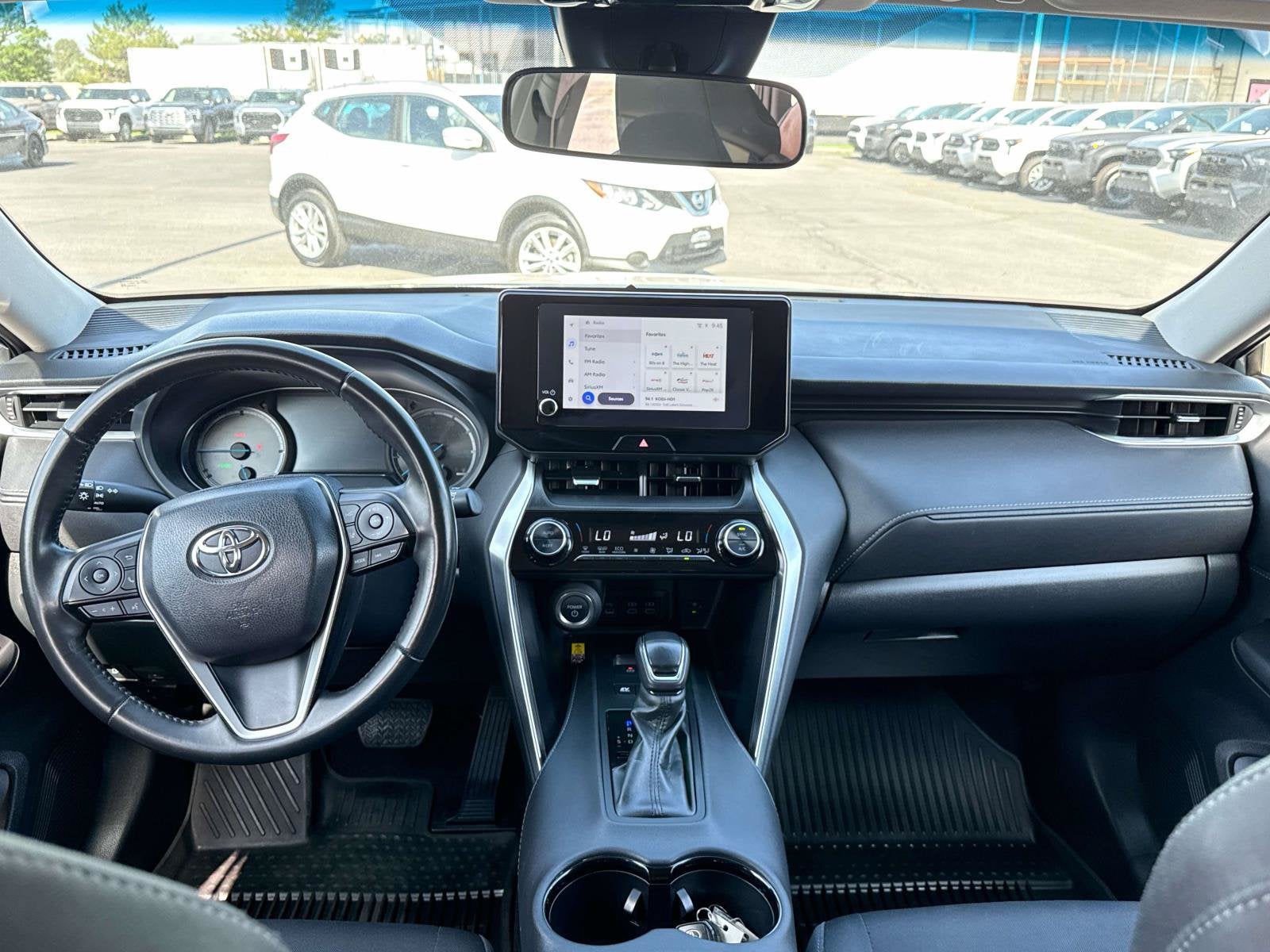 2024 Toyota Venza LE - Photo 16