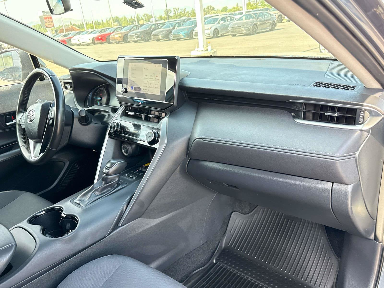 2024 Toyota Venza LE